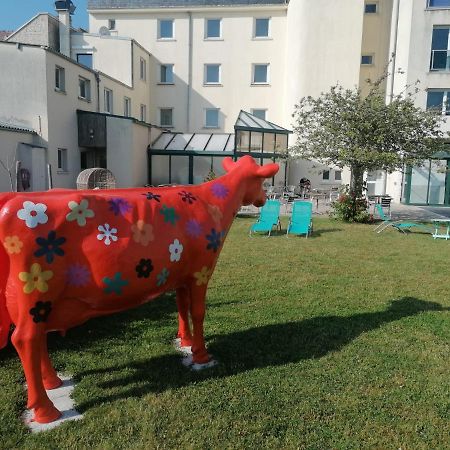 Hotel Des Thermes Et Du Casino Luc-sur-Mer Exteriör bild