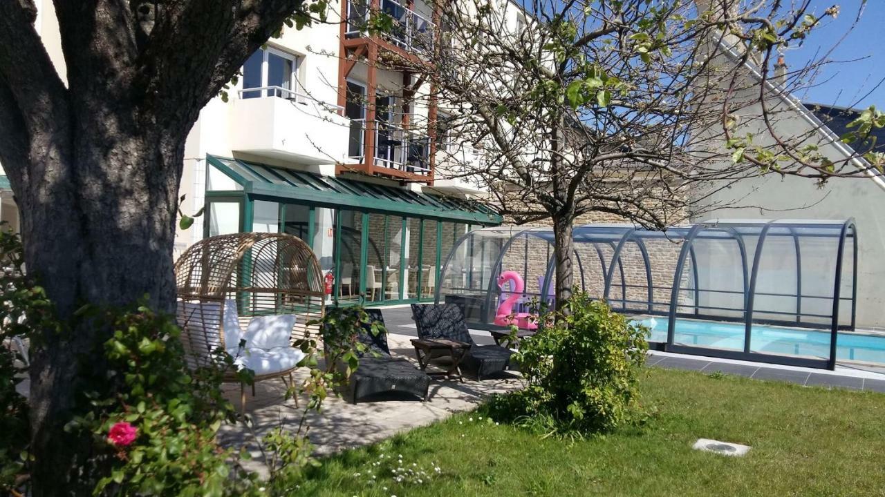 Hotel Des Thermes Et Du Casino Luc-sur-Mer Exteriör bild