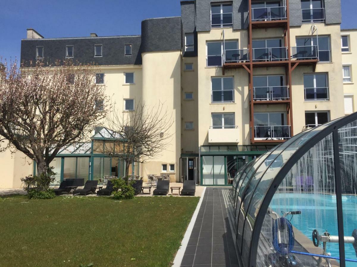 Hotel Des Thermes Et Du Casino Luc-sur-Mer Exteriör bild